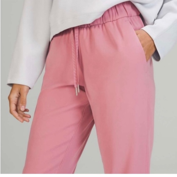 LULULEMON On The Fly Mid Rise Joggers Pink Taupe Size 6 - Picture 2 of 13
